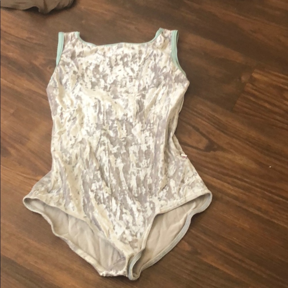 Yumiko leotard velvet size small